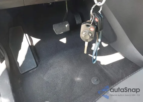 2019 Ford Escape S z USA, uszkodzony, nr VIN 1FMCU0F73KUB93922